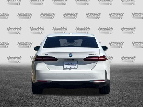 Used 2024 BMW i5 eDrive40i w/ Premium Package RWD image 6