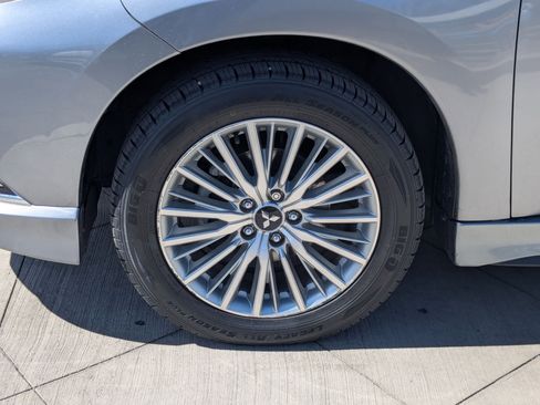 Used 2019 Mitsubishi Outlander SEL AWD/4WD image 12