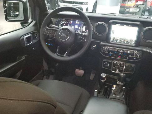 Used 2023 Jeep Wrangler Unlimited w/ 8.4" Radio Group AWD/4WD image 12