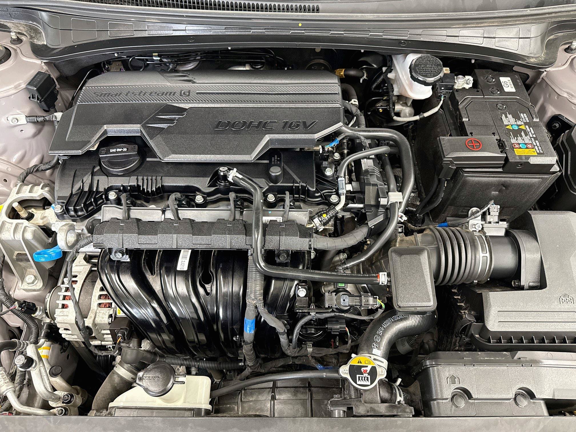 Used 2025 Hyundai Elantra SEL FWD image 34