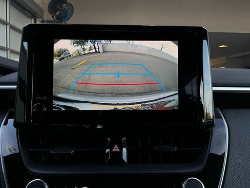 Used 2025 Toyota Corolla LE image 27