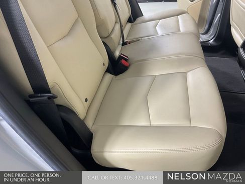Used 2017 Cadillac XT5 FWD image 30