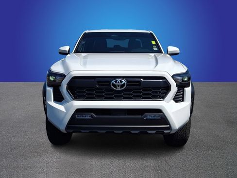 Used 2025 Toyota Tacoma TRD Off-Road AWD/4WD image 2