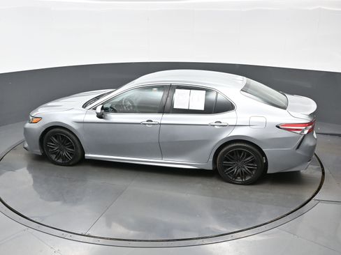 Used 2020 Toyota Camry SE FWD image 30
