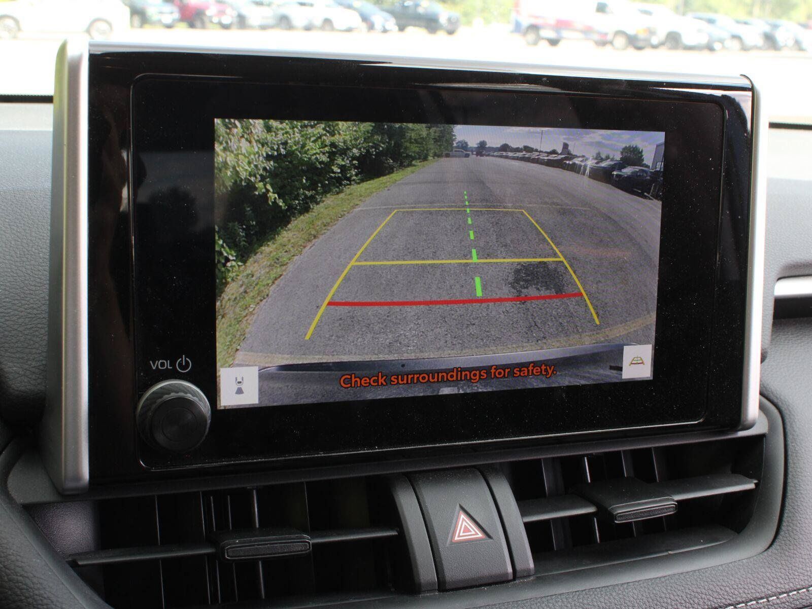 Used 2023 Toyota RAV4 LE AWD/4WD image 13