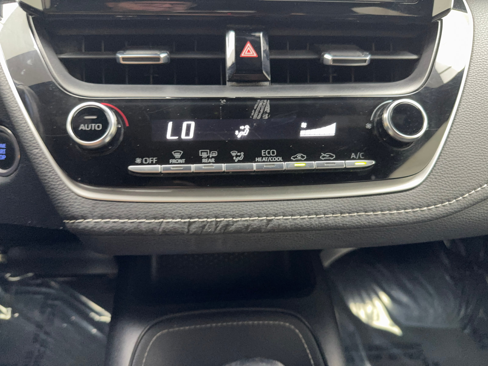 Used 2021 Toyota Corolla SE FWD image 28