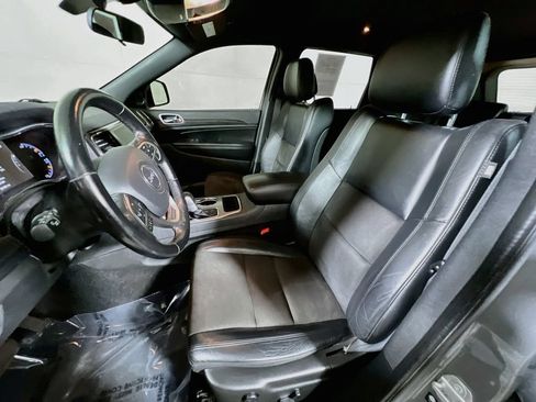 Used 2021 Jeep Grand Cherokee Laredo X AWD/4WD image 16