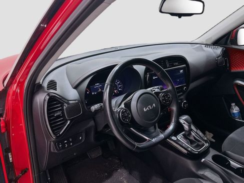 Used 2022 Kia Soul Turbo FWD image 9