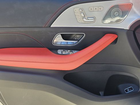 Certified 2025 Mercedes-Benz GLE 53 AMG 4MATIC image 23