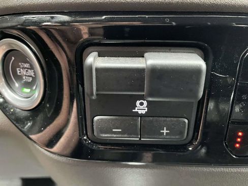 Used 2024 Chevrolet Silverado 1500 LTZ image 42