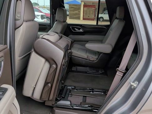 Used 2022 Chevrolet Tahoe LT w/ Luxury Package AWD/4WD image 38