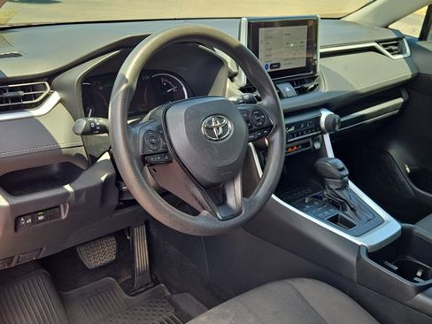 Used 2023 Toyota RAV4 LE AWD/4WD image 40