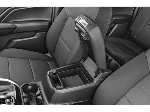 Used 2023 Chevrolet Colorado Trail Boss image 9
