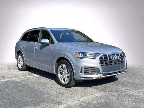 Used 2020 Audi Q7 2.0T Premium Plus w/ Premium Plus Package AWD/4WD image 2