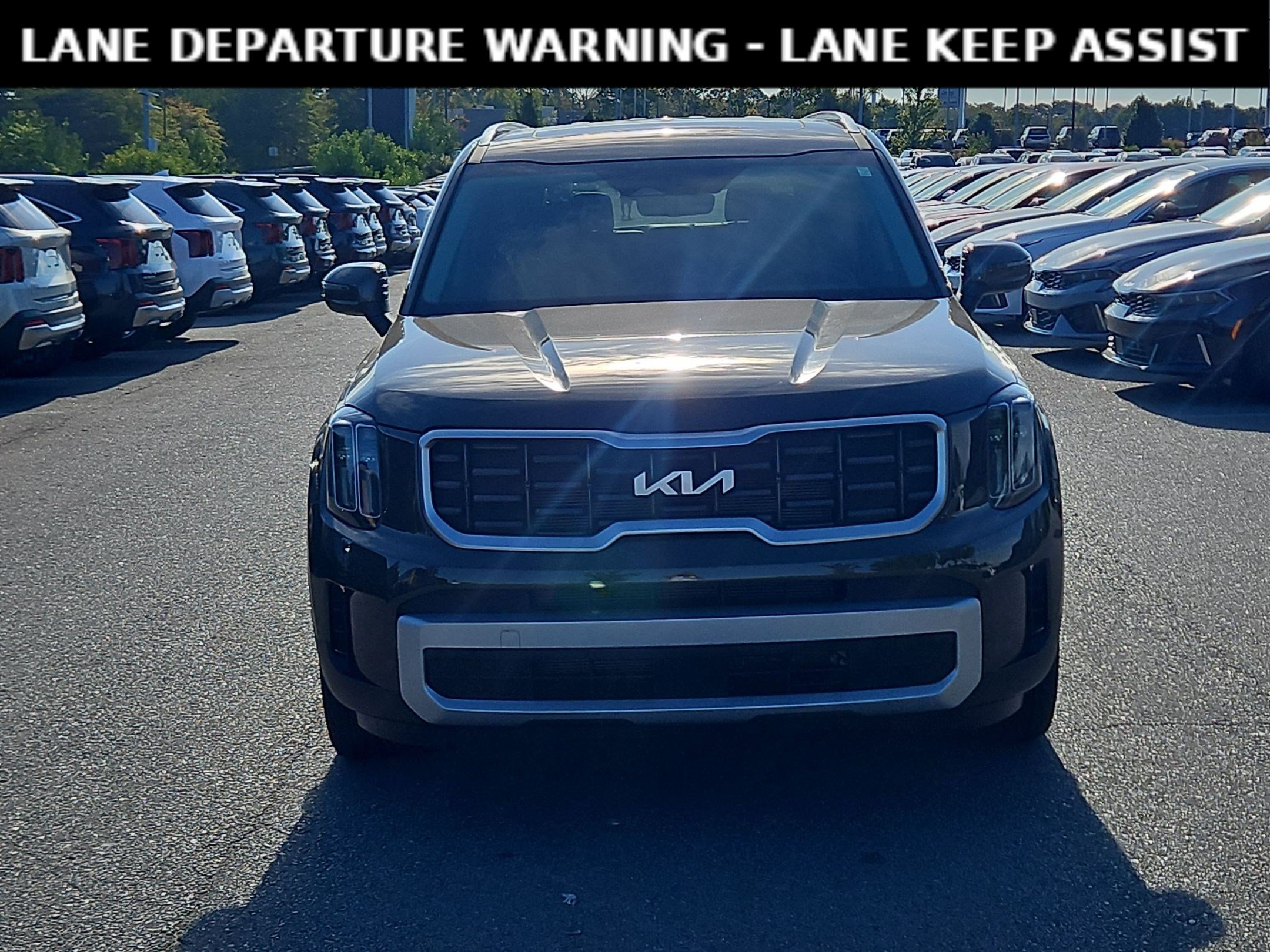 Used 2025 Kia Telluride S FWD image 2