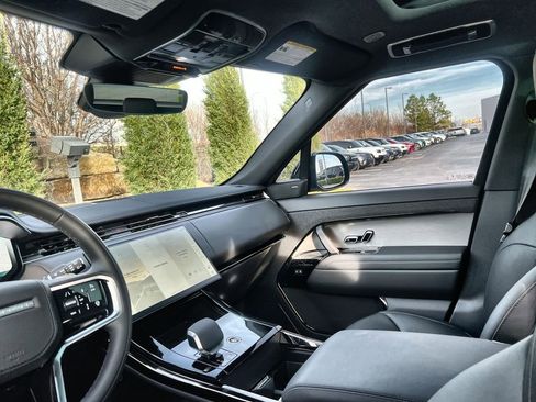 New 2026 Land Rover Range Rover Sport SE image 13
