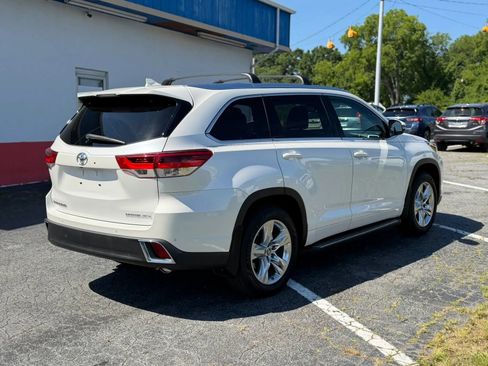 Used 2018 Toyota Highlander Limited AWD/4WD image 5
