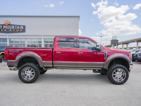 Used 2017 Ford F250 King Ranch w/ King Ranch Ultimate Package AWD/4WD image 4