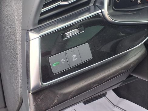 Used 2023 Audi Q8 Premium w/ Convenience Package AWD/4WD image 10