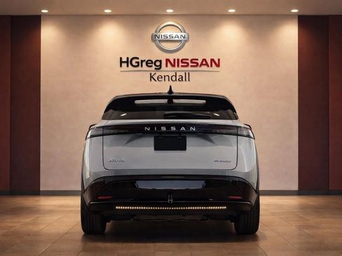 Used 2023 Nissan Ariya FWD image 5