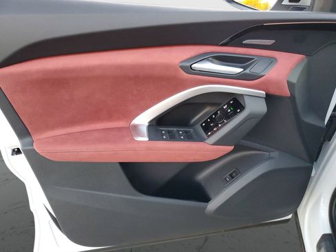 New 2025 Audi SQ5 Premium Plus image 18