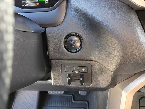 Used 2025 Toyota Sequoia SR5 image 29