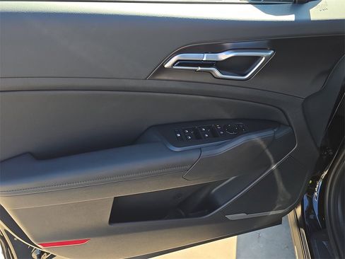 New 2026 Kia Sportage EX image 18