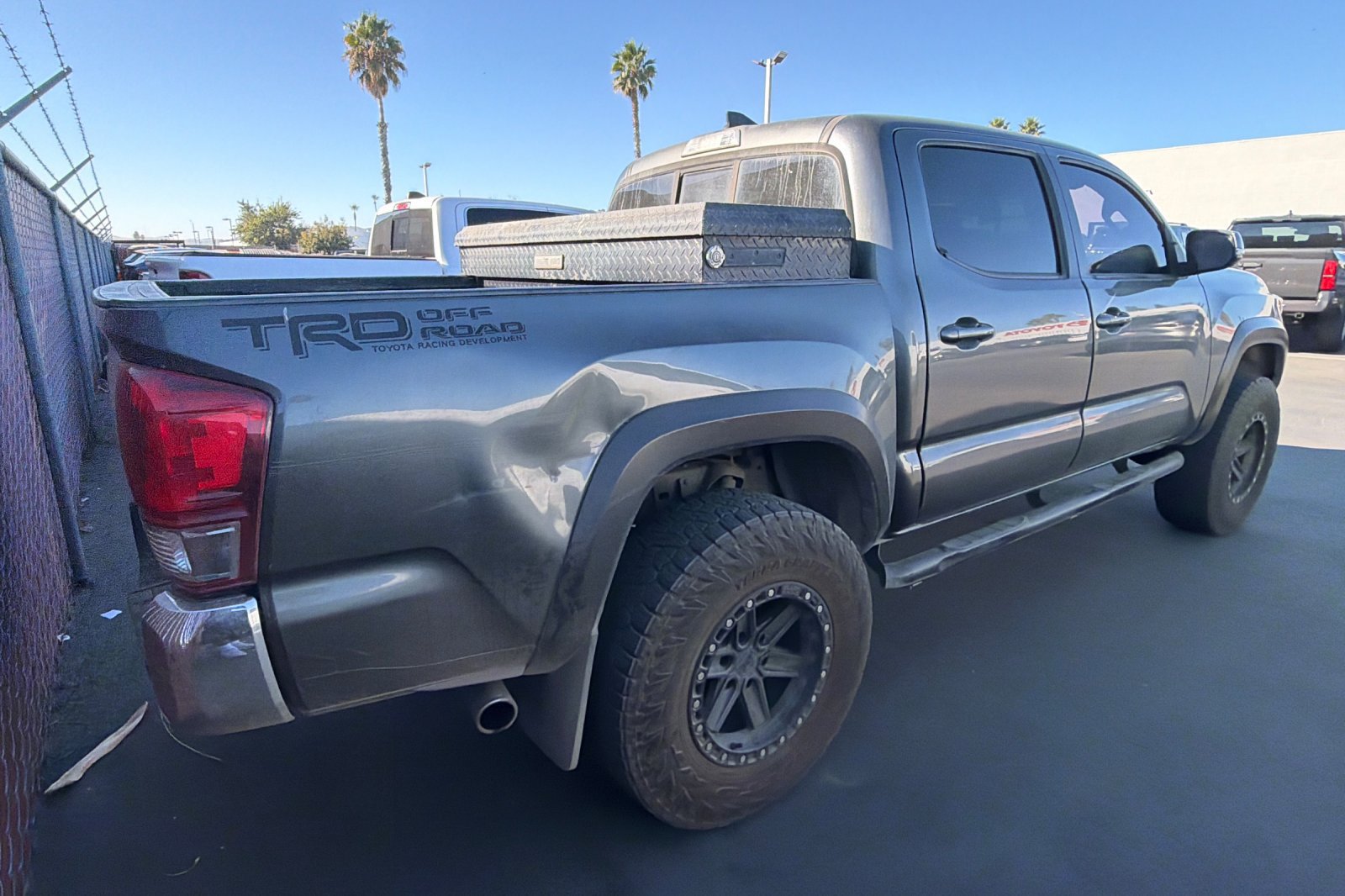 Used 2016 Toyota Tacoma TRD Off-Road w/ Towing Package RWD image 6