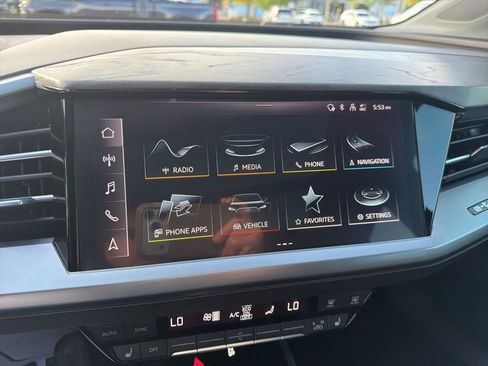 Used 2024 Audi Q4 e-tron Premium Plus w/ Premium Plus AWD/4WD image 17