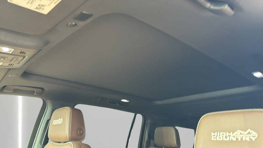 Used 2023 Chevrolet Suburban High Country w/ LPO, Illumination Package AWD/4WD image 21