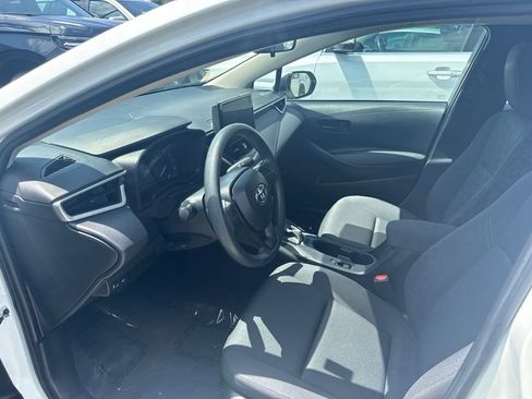 Used 2024 Toyota Corolla LE FWD image 3