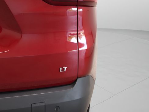 Used 2018 Chevrolet Traverse LT FWD image 9