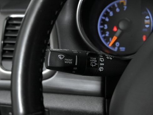 Used 2020 Jeep Grand Cherokee Altitude RWD image 25