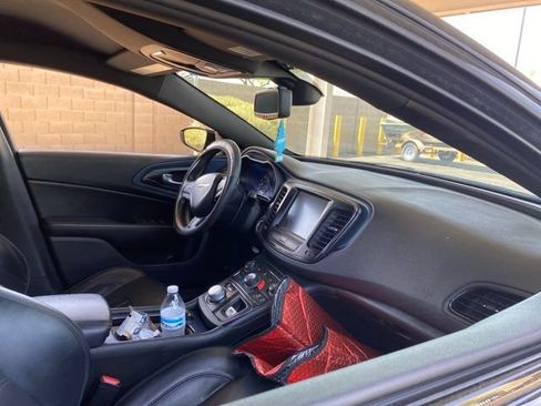 Used 2016 Chrysler 200 S w/ Navigation & Sound Group I FWD image 5