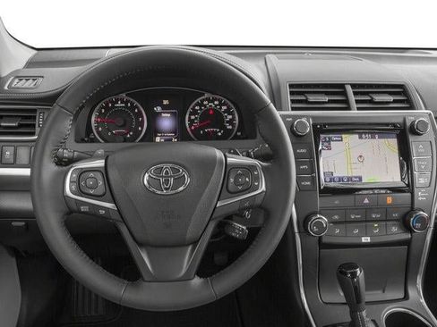 Used 2017 Toyota Camry XSE w/ Moonroof Package FWD image 7