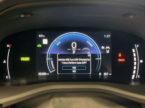 Used 2025 Toyota Camry SE image 15