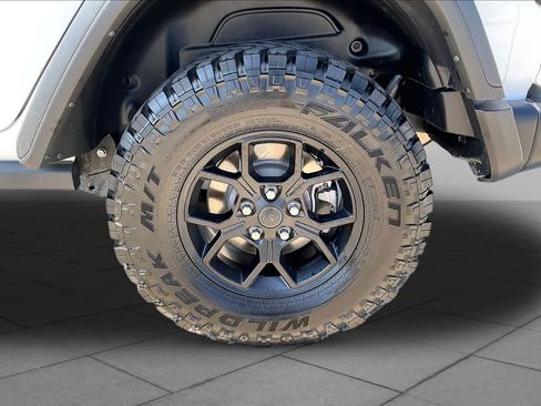 Used 2025 Jeep Wrangler Unlimited Sport AWD/4WD image 10