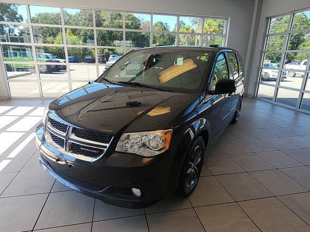 Used 2017 Dodge Grand Caravan SXT FWD image 5