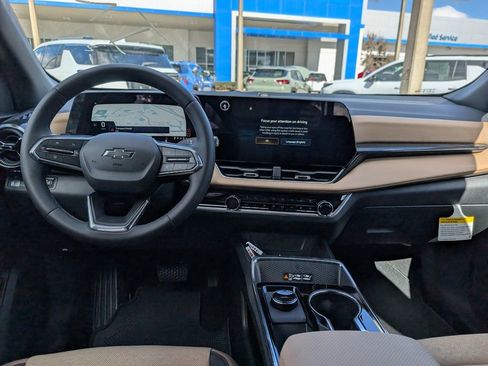 New 2026 Chevrolet Equinox ACTIV w/ Convenience Package III image 11