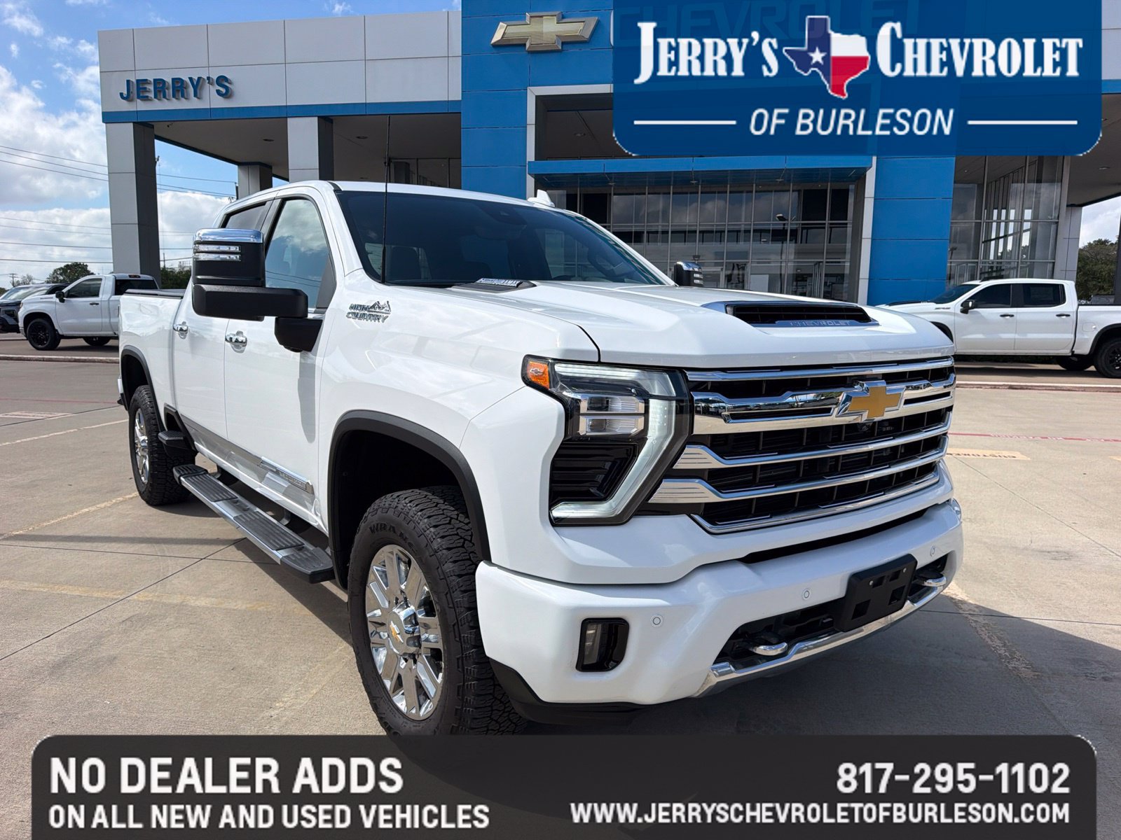 Used 2026 Chevrolet Silverado 2500 High Country w/ Technology Package AWD/4WD image 2
