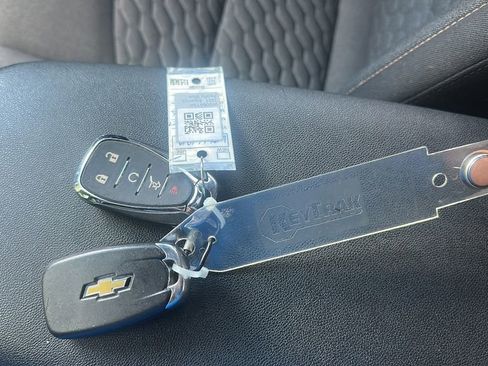 Used 2021 Chevrolet Equinox LT image 35