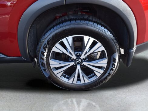 Used 2023 Nissan Rogue SV AWD/4WD image 7