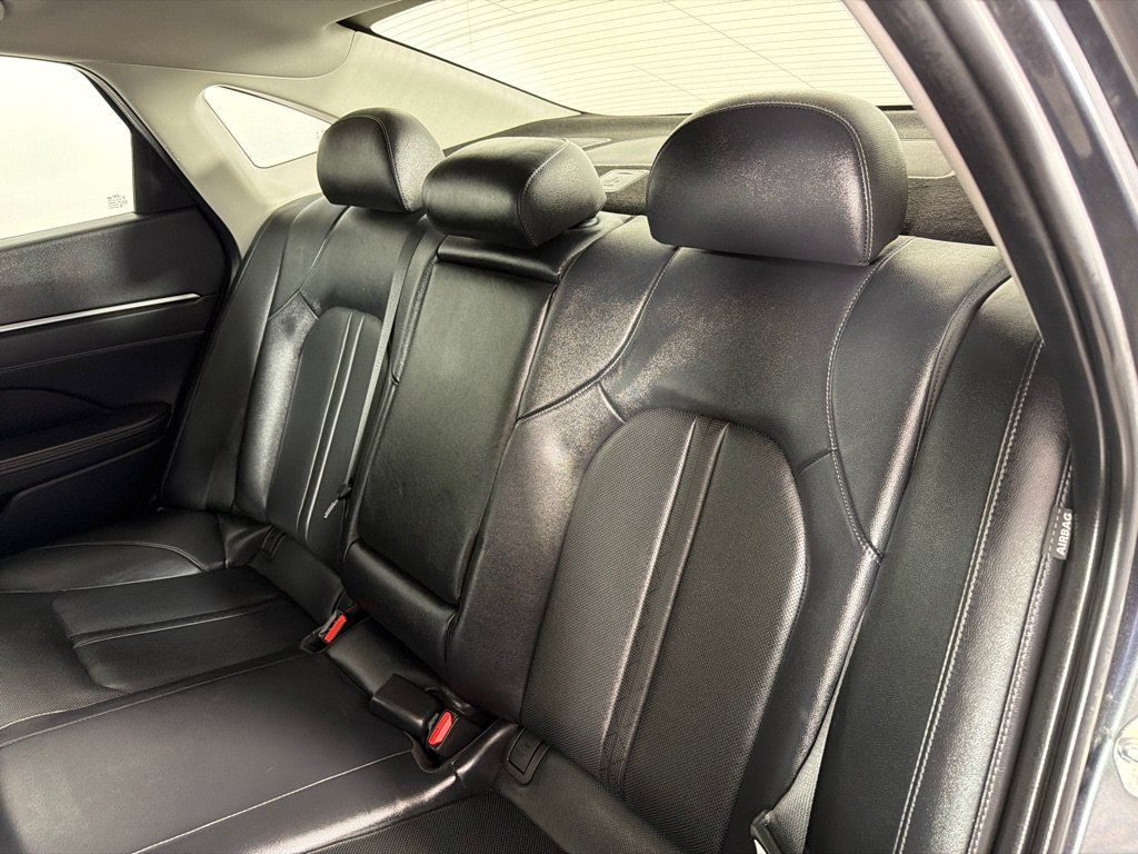 Used 2022 Hyundai Sonata Limited FWD image 18