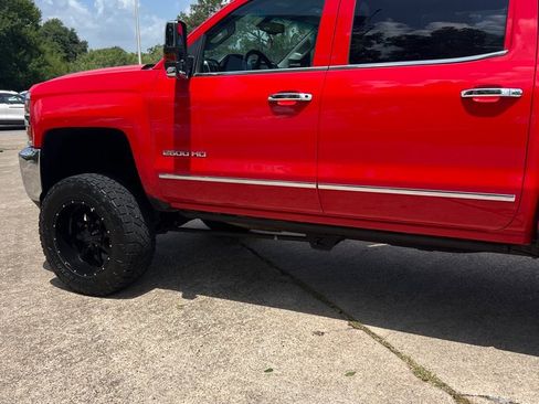 Used 2019 Chevrolet Silverado 2500 LTZ AWD/4WD image 16