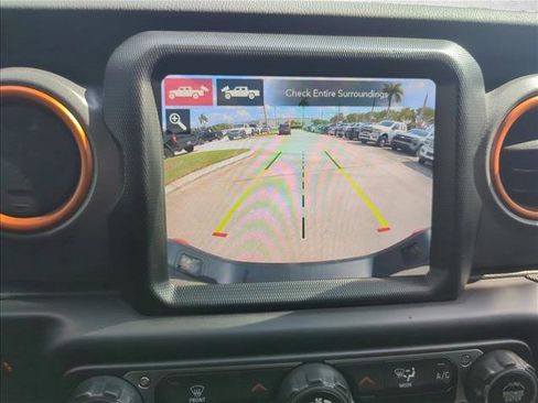 Used 2023 Jeep Gladiator Mojave w/ LED Lighting Group AWD/4WD image 12