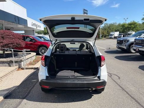 Used 2018 Honda HR-V EX image 33