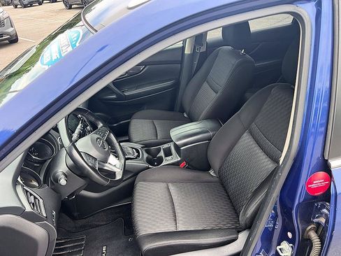 Used 2019 Nissan Rogue SV FWD image 13