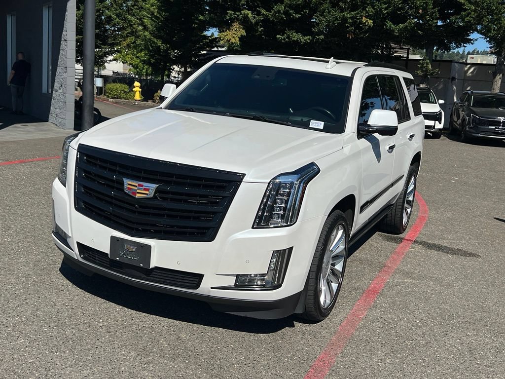 Used 2016 Cadillac Escalade Platinum AWD/4WD image 3