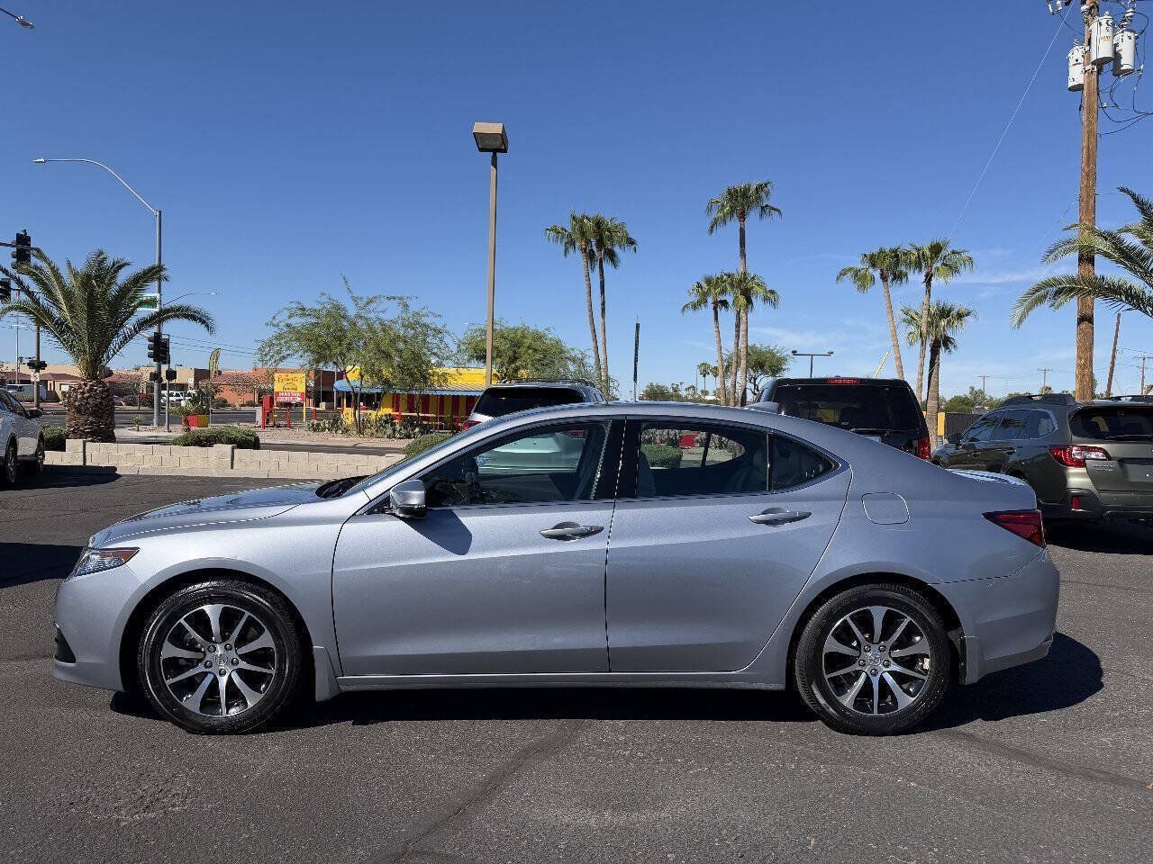 Used 2016 Acura TLX w/ Technology Package FWD image 3