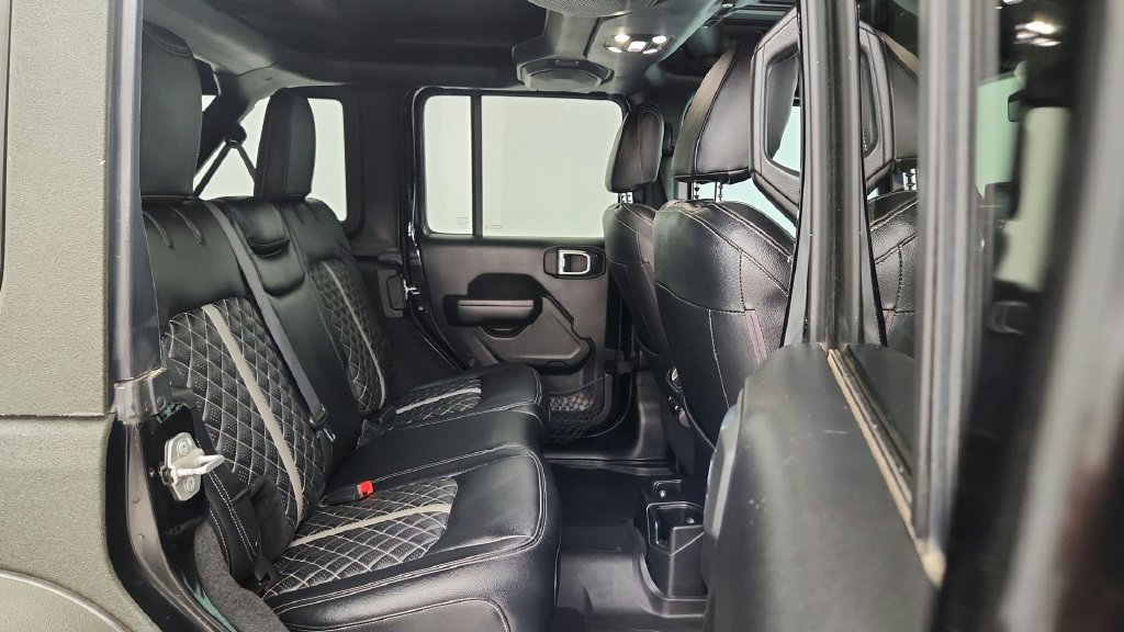 Used 2021 Jeep Wrangler Unlimited Sport AWD/4WD image 27
